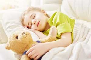 孩子独立睡觉最佳年龄是多少岁？如何引导孩子独立睡觉的方法