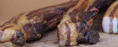 腊肉表面发霉能吃吗