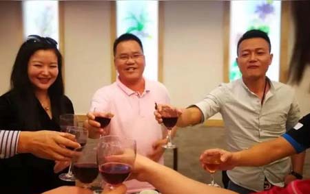 酒桌上敬酒时怎么说话敬领导